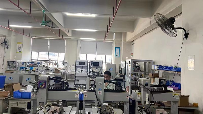 生产线设备材质选择：关键因素与对比分析